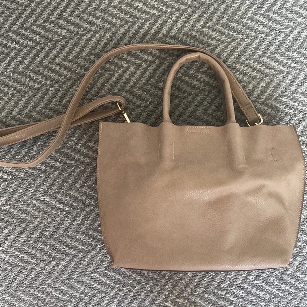 Cute leather purse!! 💖
